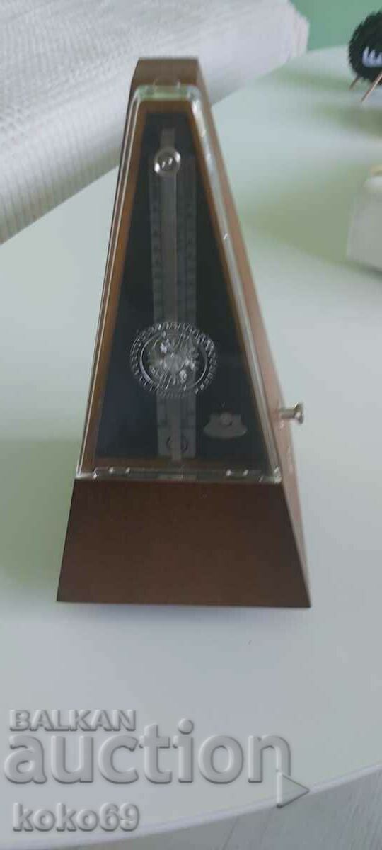 New unused metronome