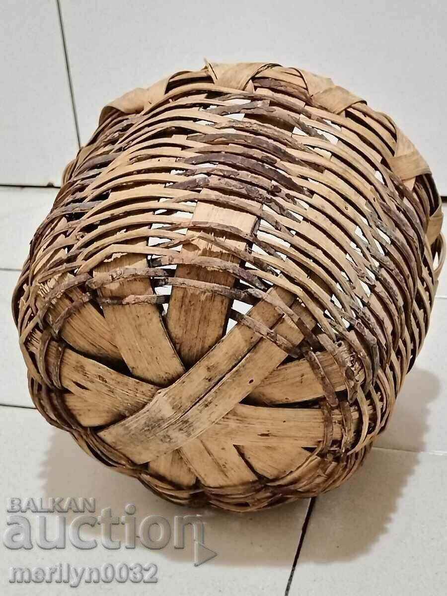 An old small basket made of wicker kosh paneer with price 53.00 BGN | € 27.10 An old small basket made of wicker kosh paneer with price 53.00 BGN | € 27.10
