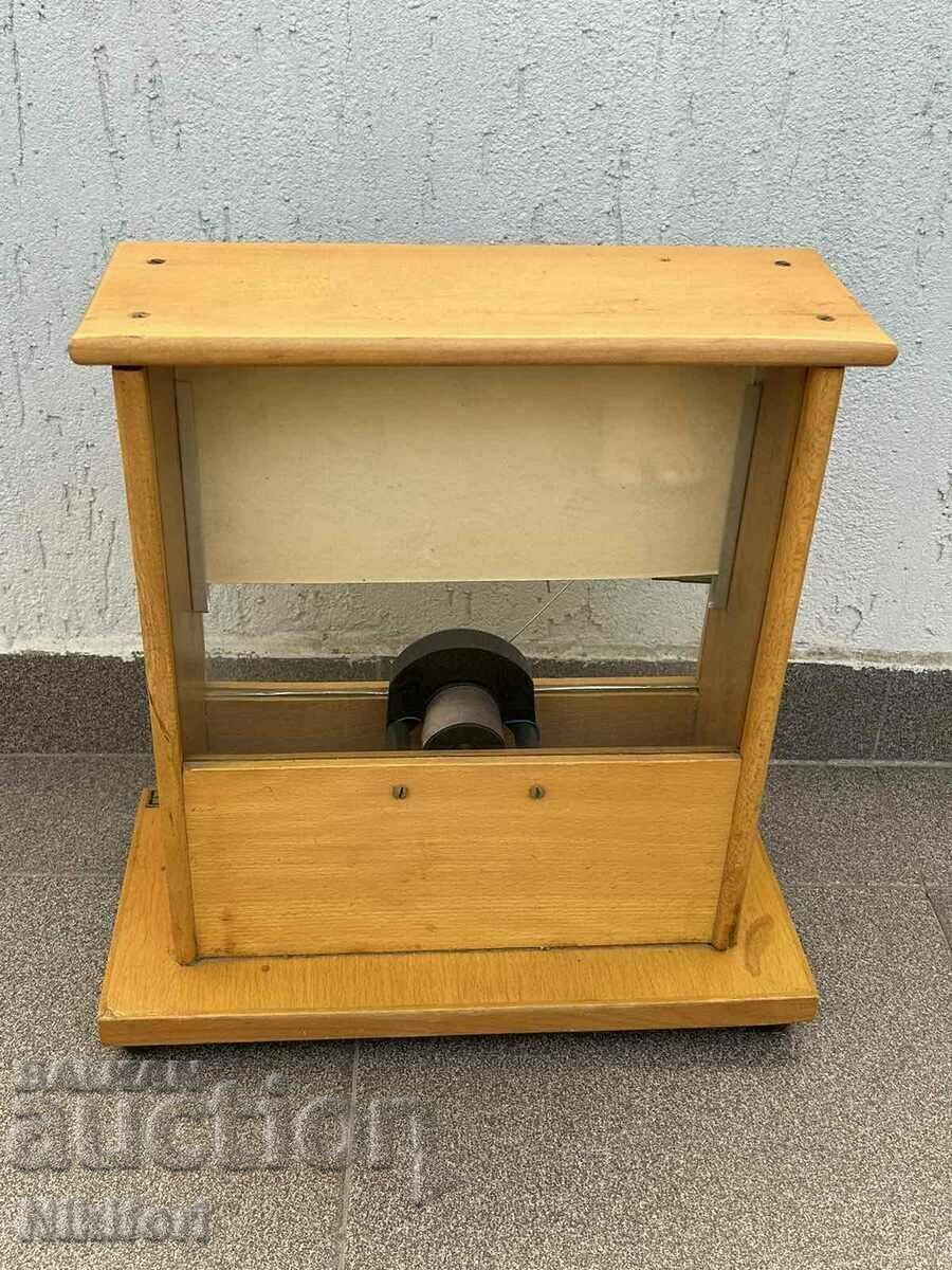 Voltmetru educațional vechi Sots Uchtehprom 1961 cu preț 85.00 BGN | € 43.46 Voltmetru educațional vechi Sots Uchtehprom 1961 cu preț 85.00 BGN | € 43.46