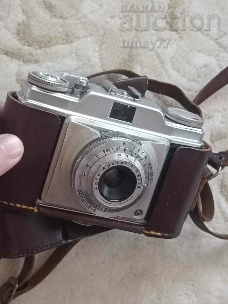 A rare antique Soarina camera