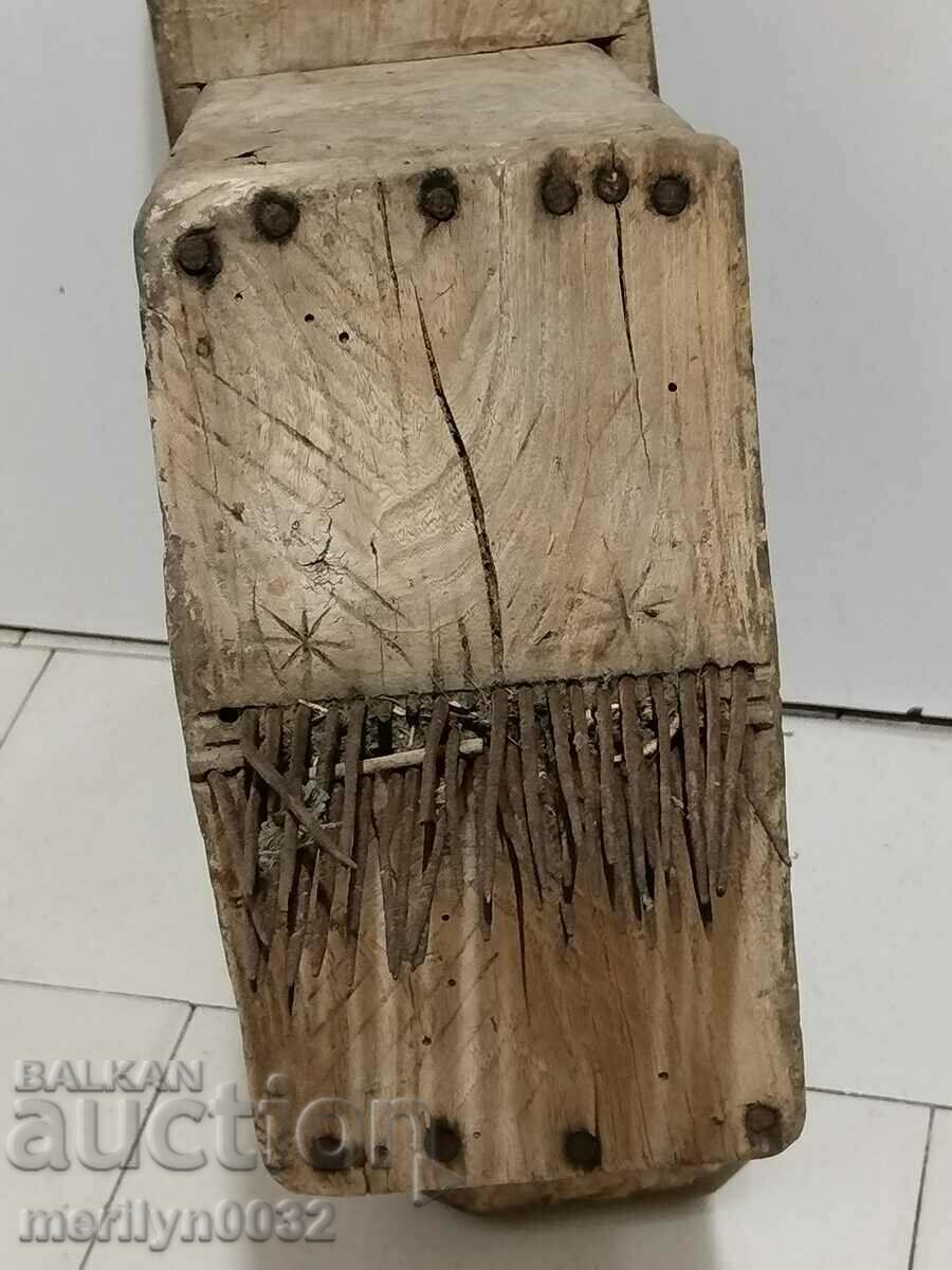 Delivery of Old darak, primitive wooden pick Delivery of Old darak, primitive wooden pick