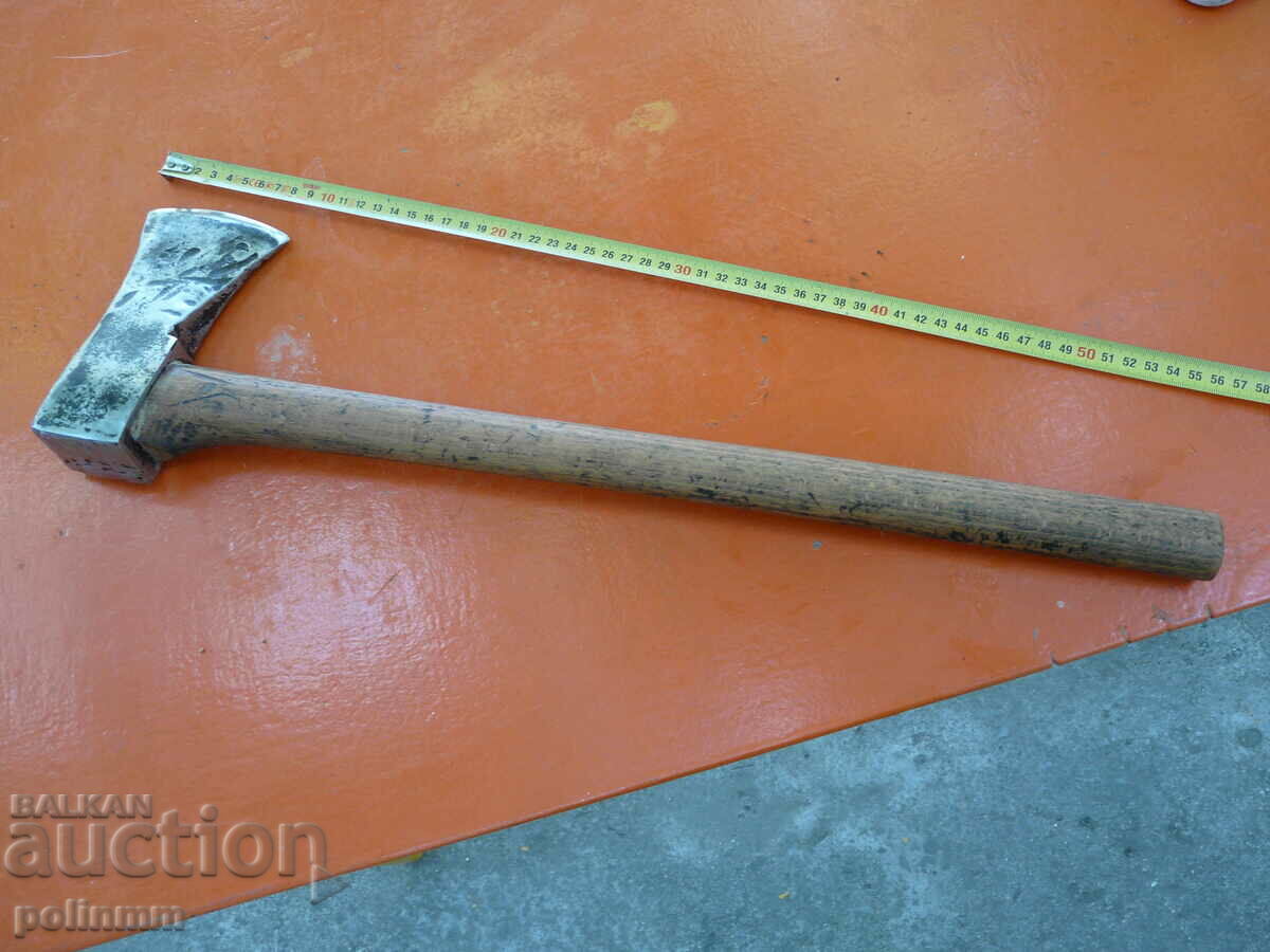 Vechea topor forjat german - 511 cu preț 45.00 BGN | € 23.01 Vechea topor forjat german - 511 cu preț 45.00 BGN | € 23.01
