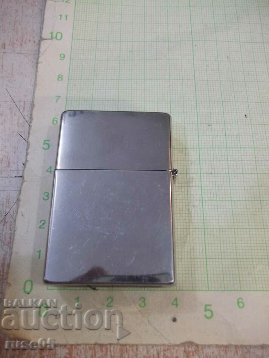 Auction Gasoline lighter working Auction Gasoline lighter working