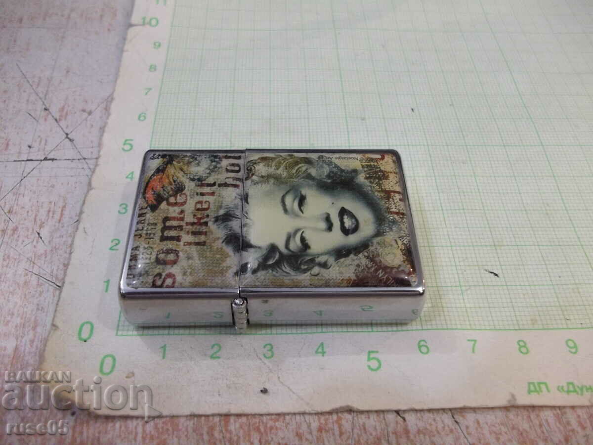 Gasoline lighter working - 6 Gasoline lighter working - 6