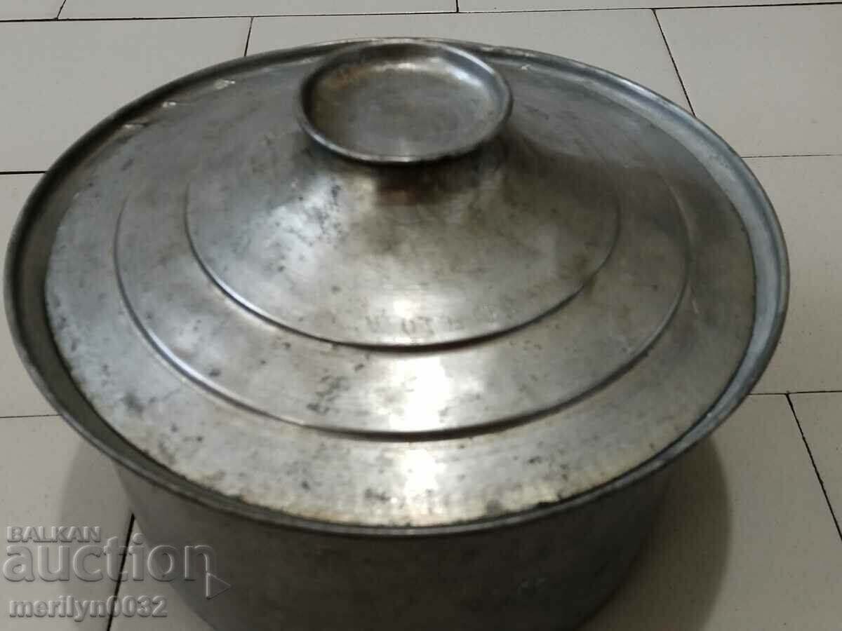Old tin pot, copper pot with lid with price 99.00 BGN | € 50.62 Old tin pot, copper pot with lid with price 99.00 BGN | € 50.62