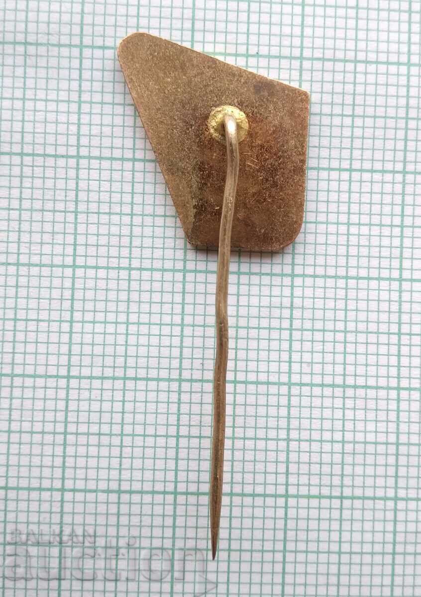 Auction 16448 Badge - Volleyball cube Spartak Potrubi Prague - enamel Auction 16448 Badge - Volleyball cube Spartak Potrubi Prague - enamel