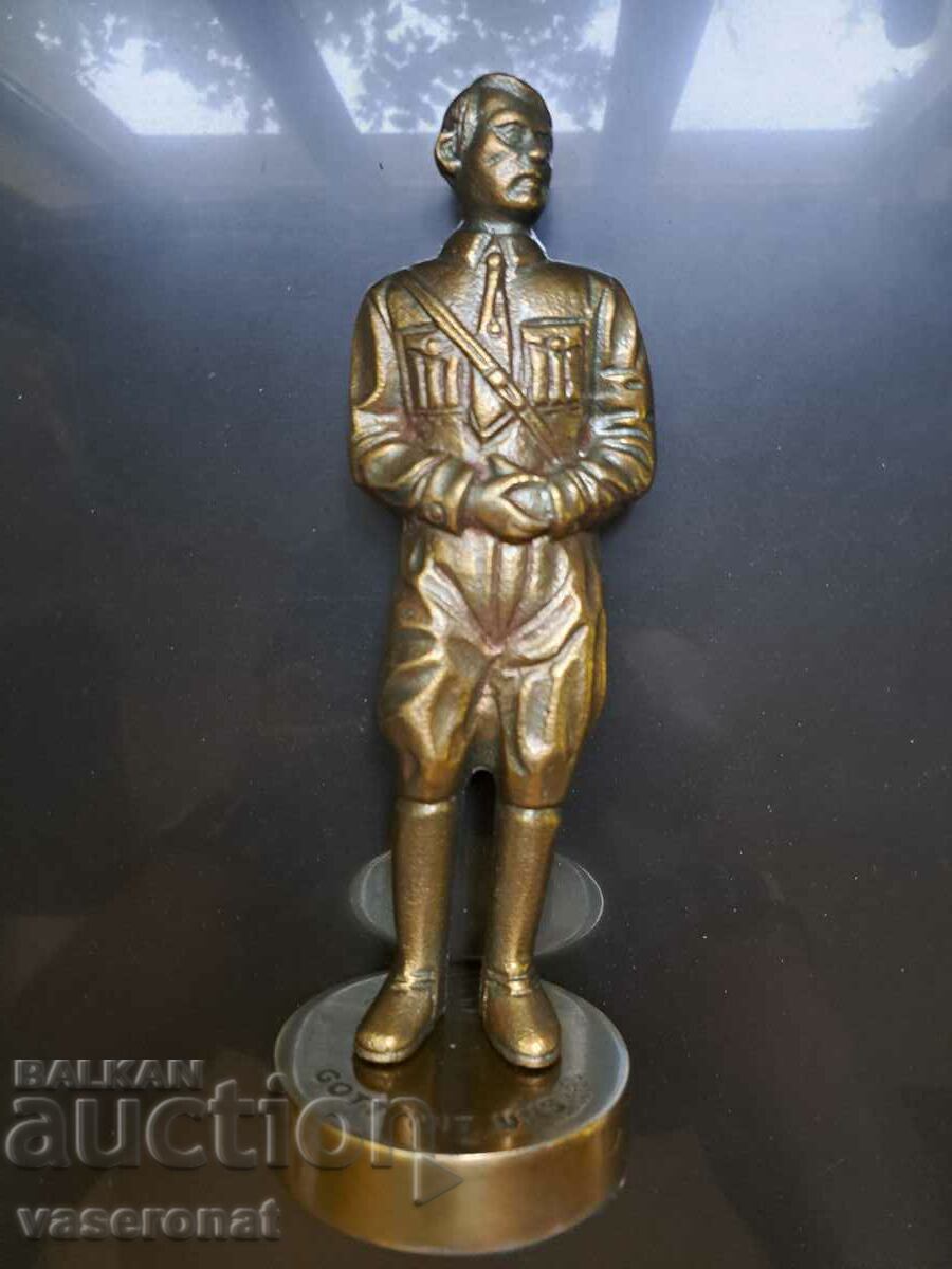 Figurină antică din bronz a lui Hitler