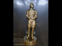 Figurină antică din bronz a lui Hitler