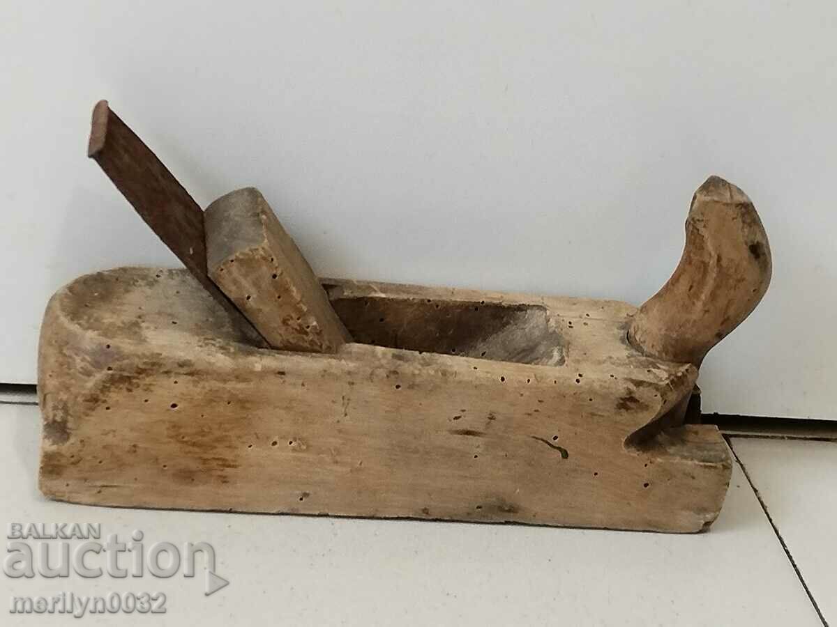 Antique woodworking planer with price 43.00 BGN | € 21.99 Antique woodworking planer with price 43.00 BGN | € 21.99