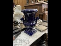 Porcelain urn / vase with cobalt. #5676