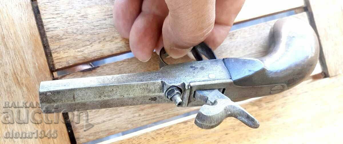 Delivery of A pocket pistol