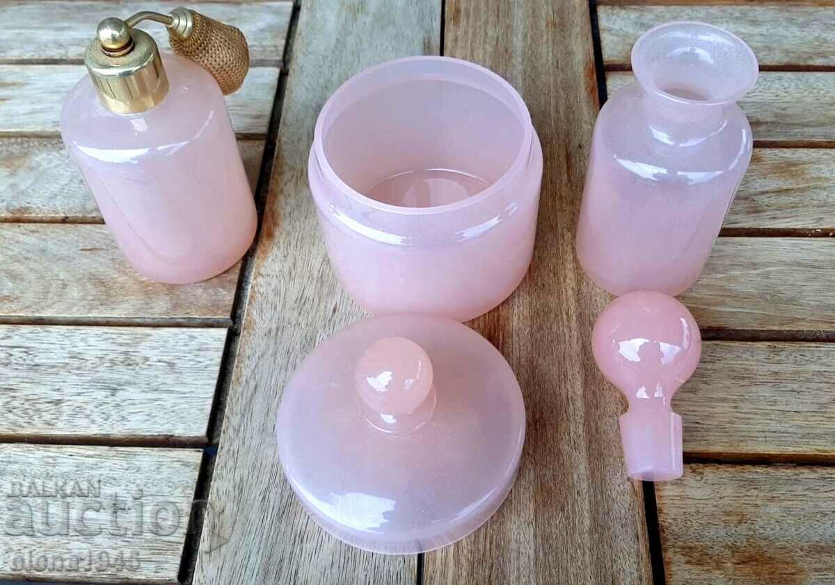 Σετ καλλυντικών με τιμή 120.00 BGN | € 61.36 Σετ καλλυντικών με τιμή 120.00 BGN | € 61.36