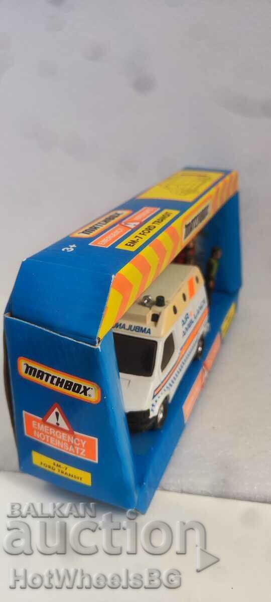 Delivery of MATCHBOX LESNEY Super King No EM7 Ford Transit Ambulance Delivery of MATCHBOX LESNEY Super King No EM7 Ford Transit Ambulance