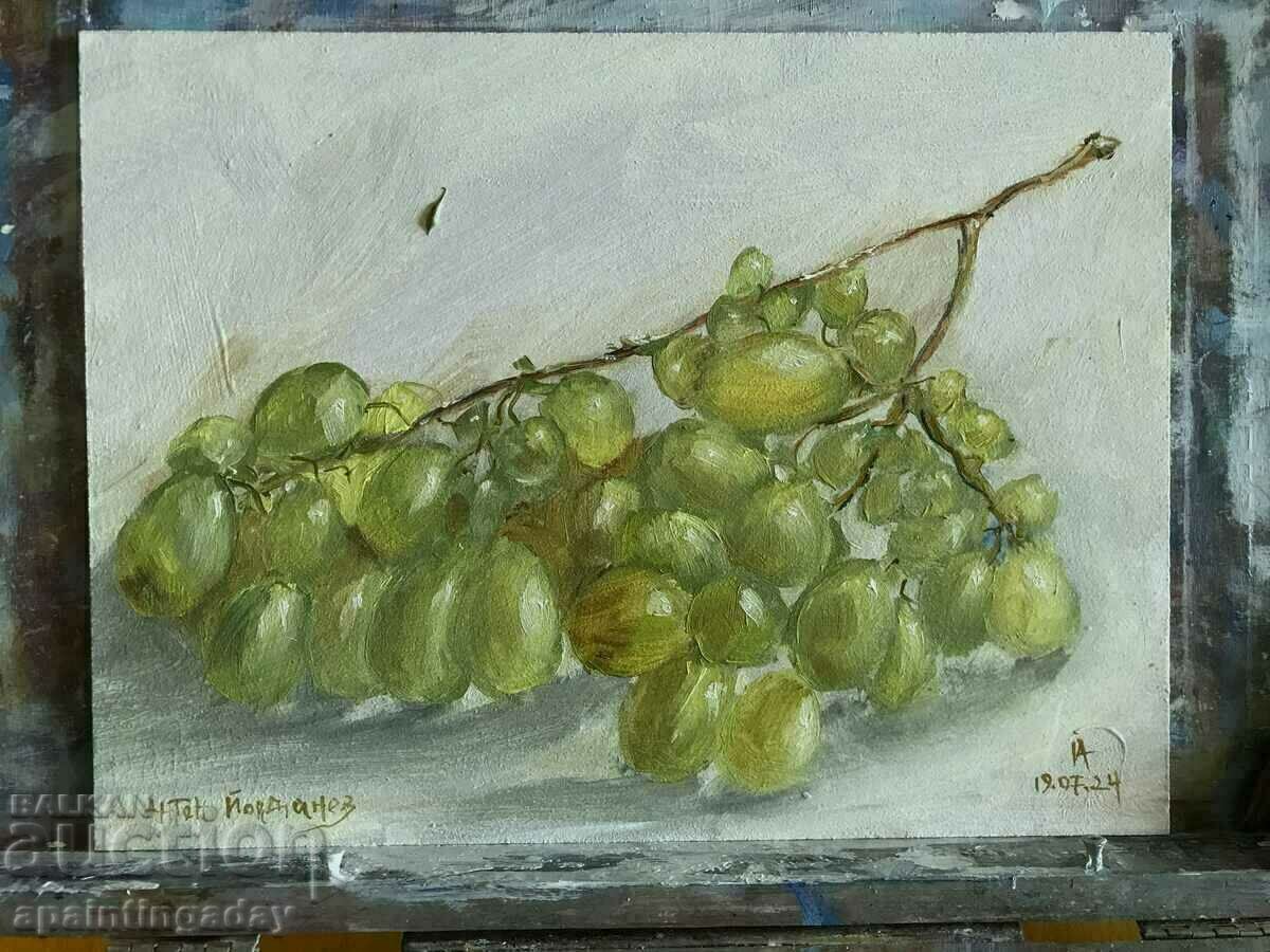 Picture of the Day - Grapes #4 - Hood. Anton Yordanov