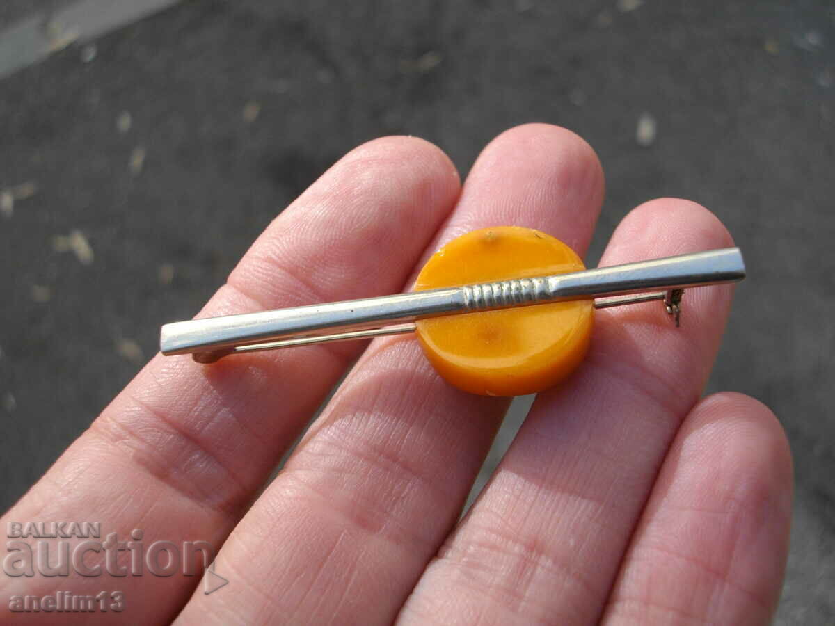 OLD ROYAL AMBER BROOCH with price 35.00 BGN | € 17.90 OLD ROYAL AMBER BROOCH with price 35.00 BGN | € 17.90