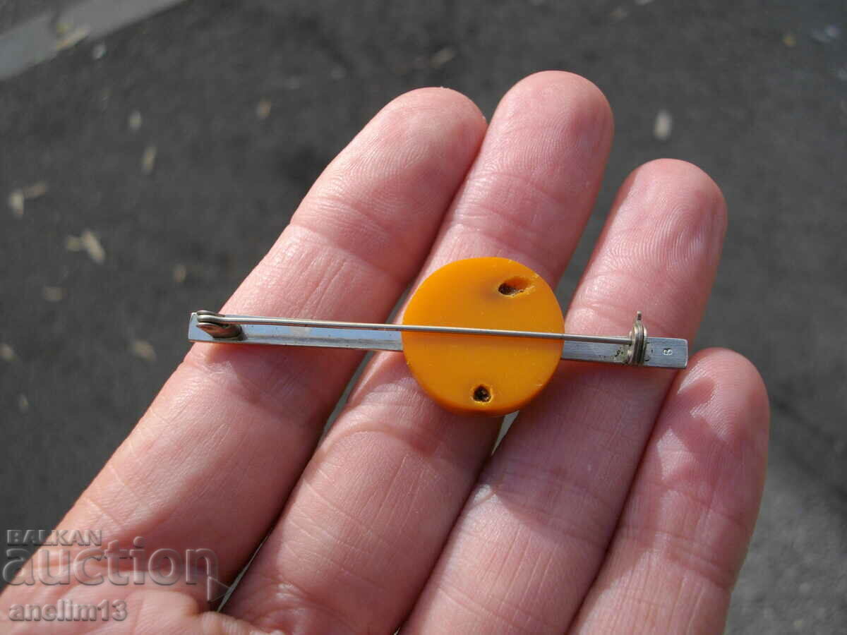 OLD ROYAL AMBER BROOCH - 5