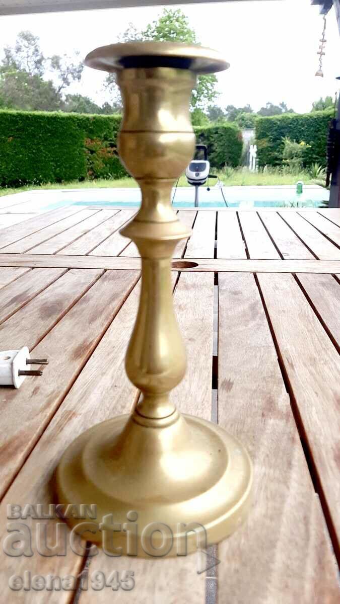 Delivery of Candlestick lamp