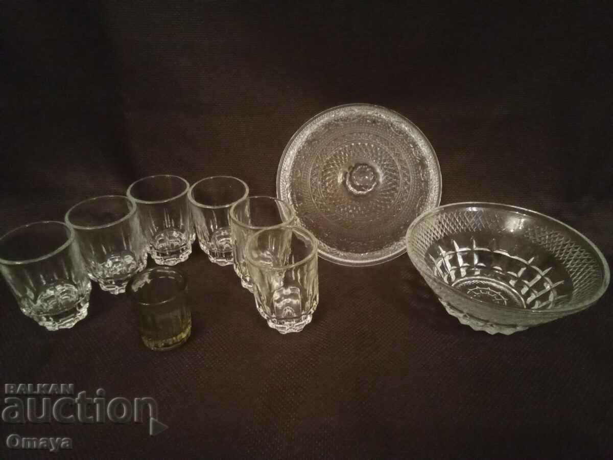Glass cups, bowl
