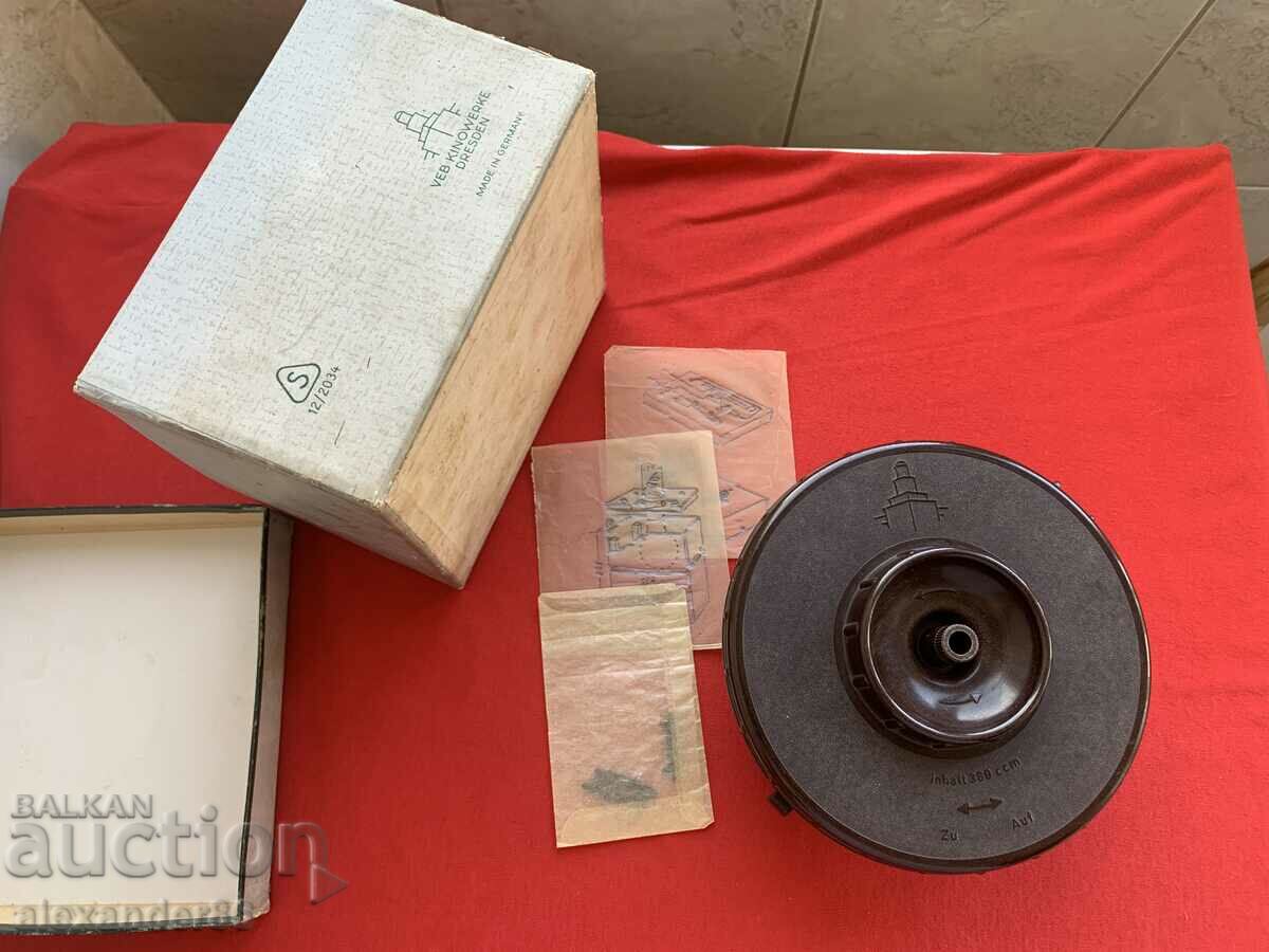 Old photographic bakelite unit with price 15.00 BGN | € 7.67 Old photographic bakelite unit with price 15.00 BGN | € 7.67