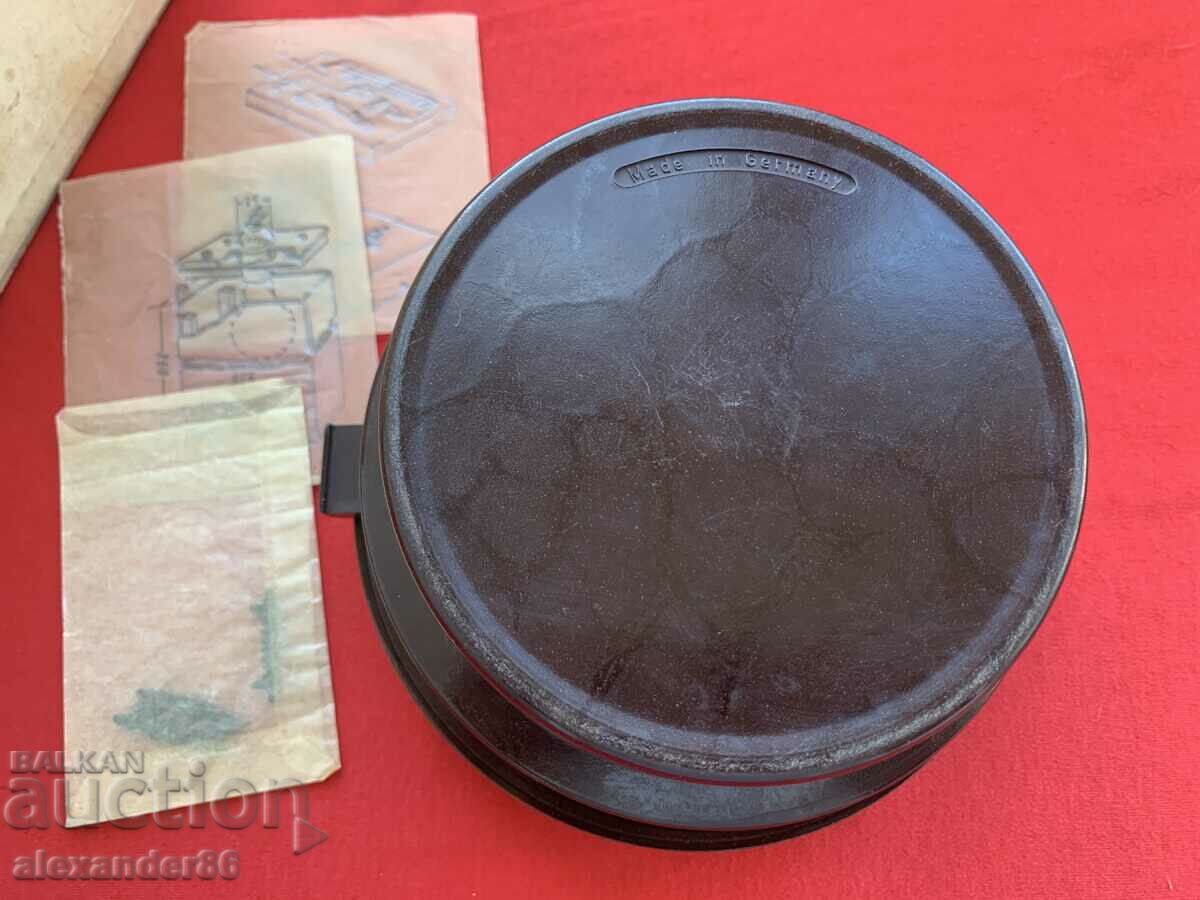 Delivery of Old photographic bakelite unit Delivery of Old photographic bakelite unit