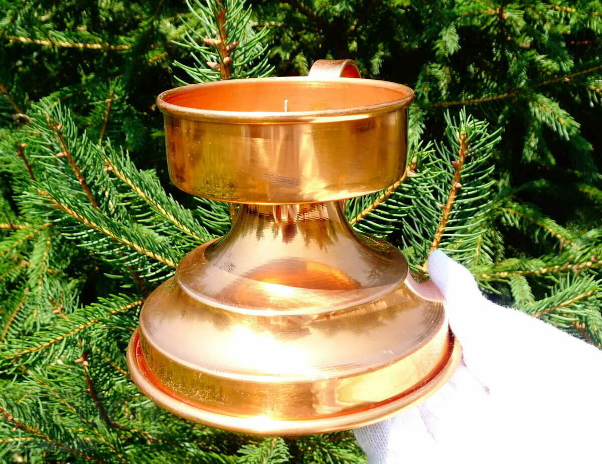 Auction German copper candlestick 9 cm. Auction German copper candlestick 9 cm.