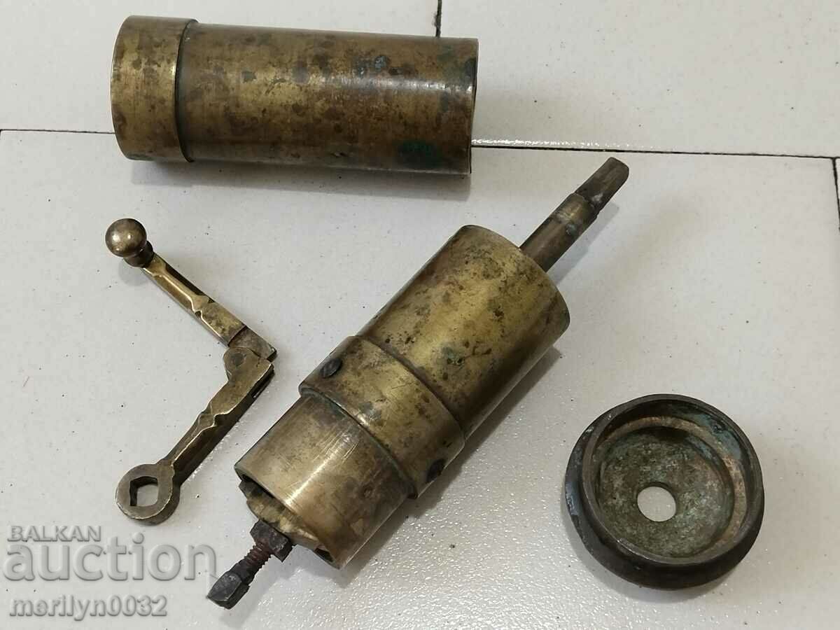 Auction Old hand-held coffee grinder, grinder Auction Old hand-held coffee grinder, grinder