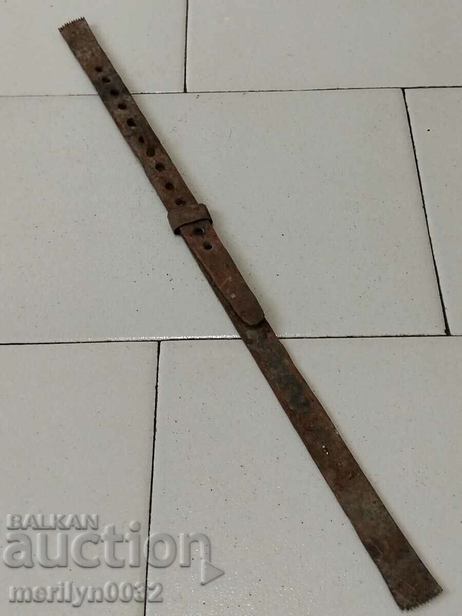 Old wrought yardstick, wrought iron, cloth yardstick, measure with price 39.00 BGN | € 19.94 Old wrought yardstick, wrought iron, cloth yardstick, measure with price 39.00 BGN | € 19.94