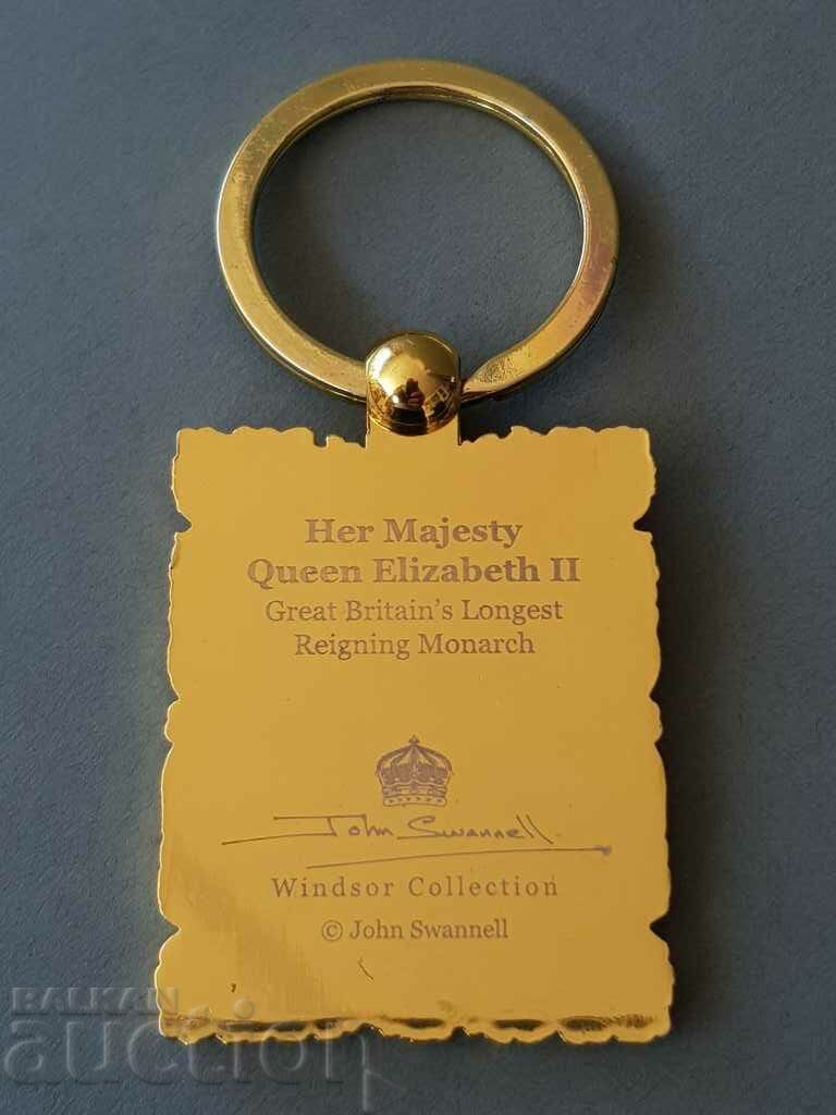 England Queen Elizabeth II keychain from the Windsor collection - 5 England Queen Elizabeth II keychain from the Windsor collection - 5