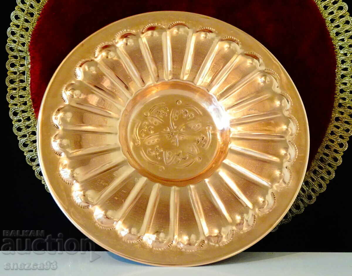 Delivery of Antique copper brazier, pure red copper 24 cm