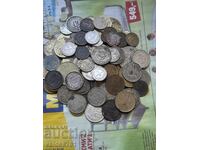 O mulțime de monede sociale bulgare și altele mai vechi