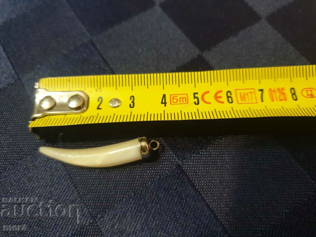 Auction Mother of pearl tooth-pendant for necklace Auction Mother of pearl tooth-pendant for necklace