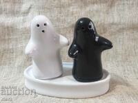 Set of porcelain salt shakers with stand - Halloween