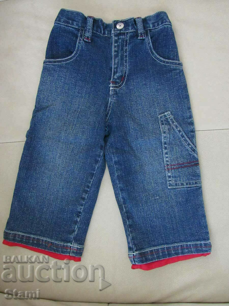Licitație Set denim din trei părți - jachetă, blugi și bluză pentru 1 an. Licitație Set denim din trei părți - jachetă, blugi și bluză pentru 1 an.