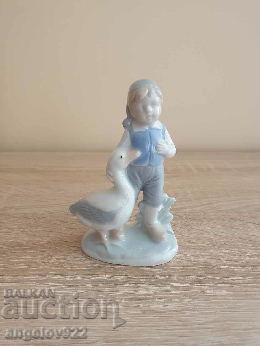 Porcelain figure figurine Nils Holgersson Garden