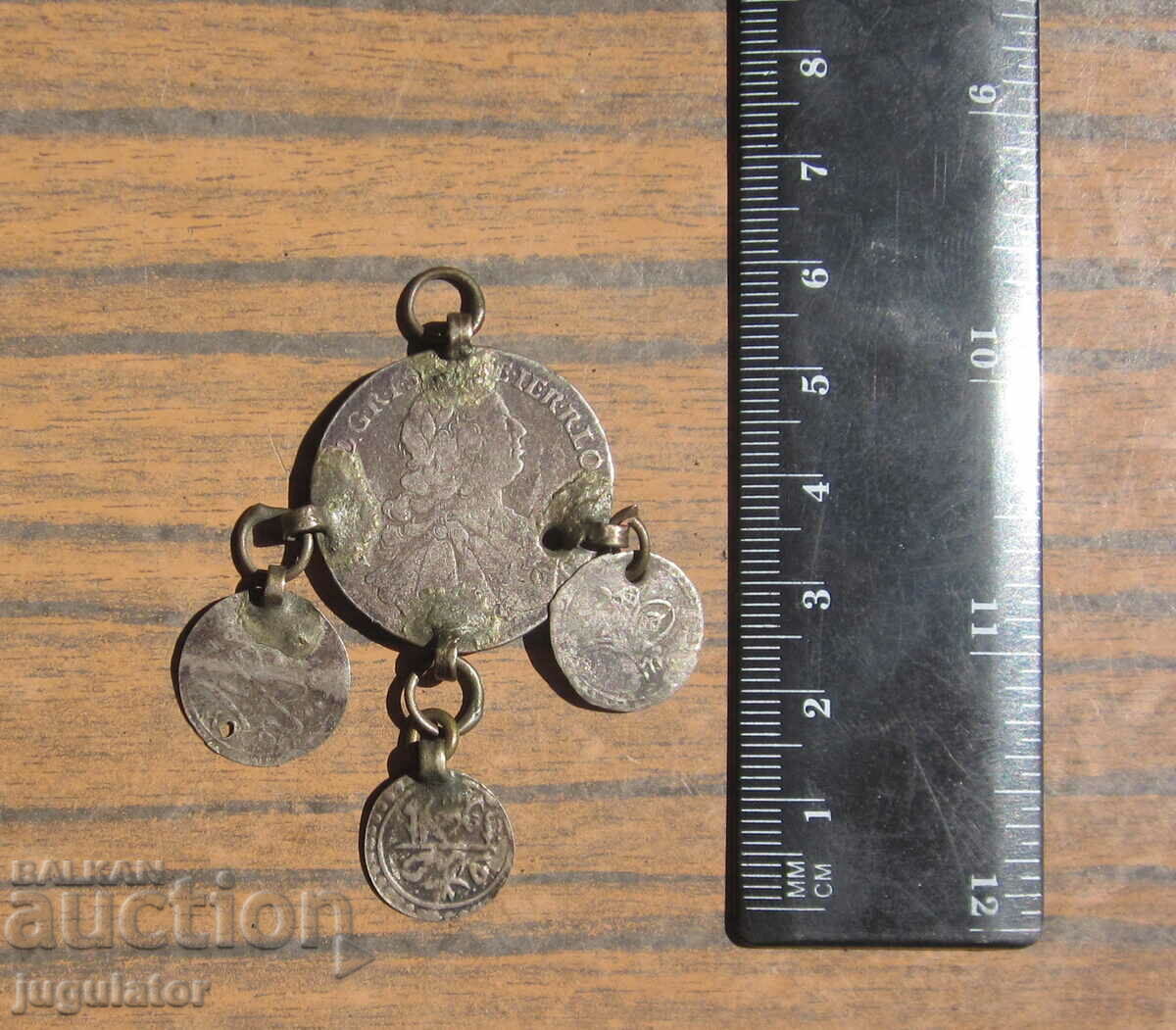 παλιά βουλγαρικά εθνογραφικά κοσμήματα από ασημένια φορεσιά με τιμή 60.00 BGN | € 30.68 παλιά βουλγαρικά εθνογραφικά κοσμήματα από ασημένια φορεσιά με τιμή 60.00 BGN | € 30.68