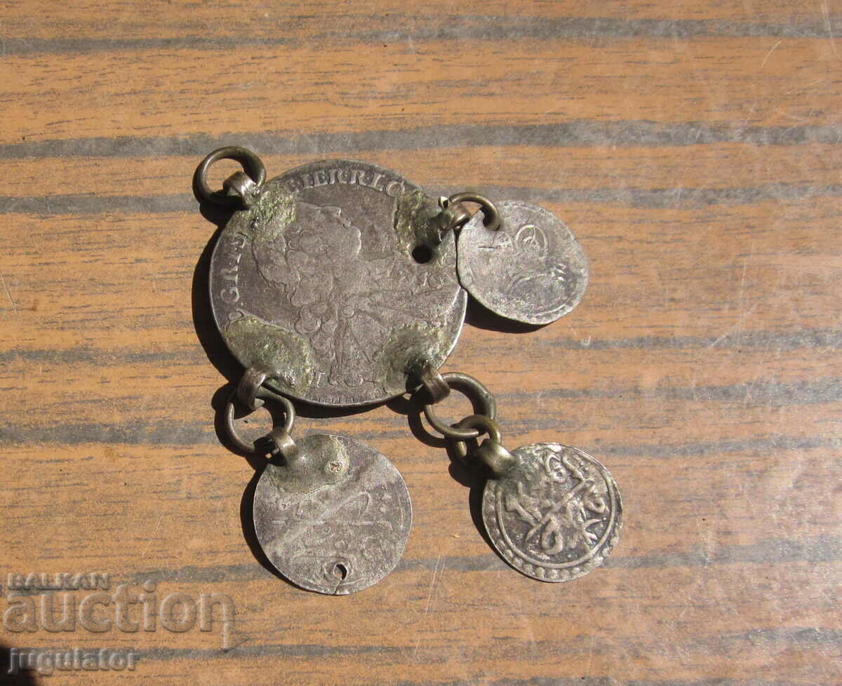 Δημοπρασία παλιά βουλγαρικά εθνογραφικά κοσμήματα από ασημένια φορεσιά Δημοπρασία παλιά βουλγαρικά εθνογραφικά κοσμήματα από ασημένια φορεσιά