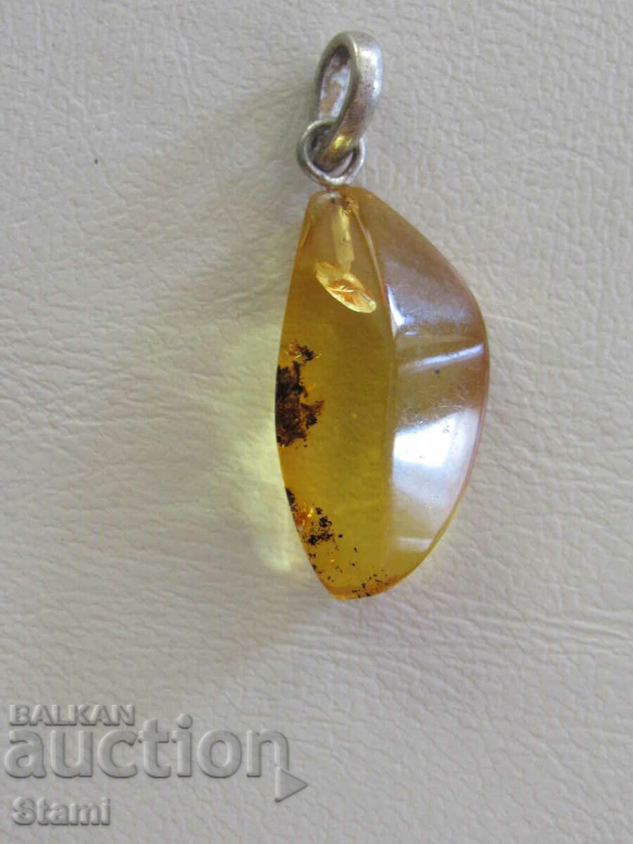 Colier - pandantiv chihlimbar baltic de primă clasă cu preț 44.00 BGN | € 22.50 Colier - pandantiv chihlimbar baltic de primă clasă cu preț 44.00 BGN | € 22.50