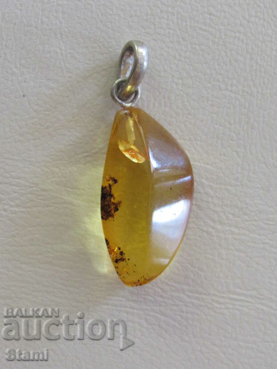 Licitație Colier - pandantiv chihlimbar baltic de primă clasă Licitație Colier - pandantiv chihlimbar baltic de primă clasă