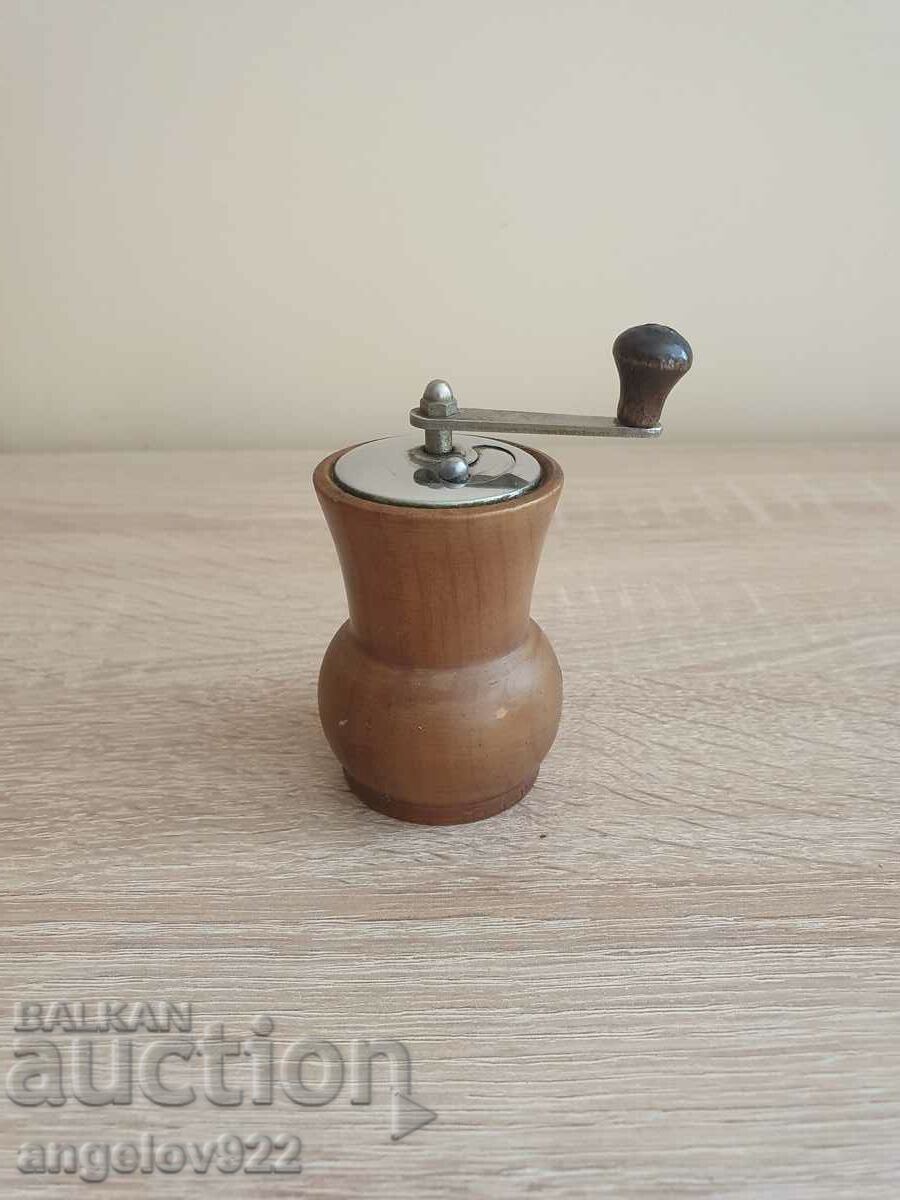 Italian wooden grinder!