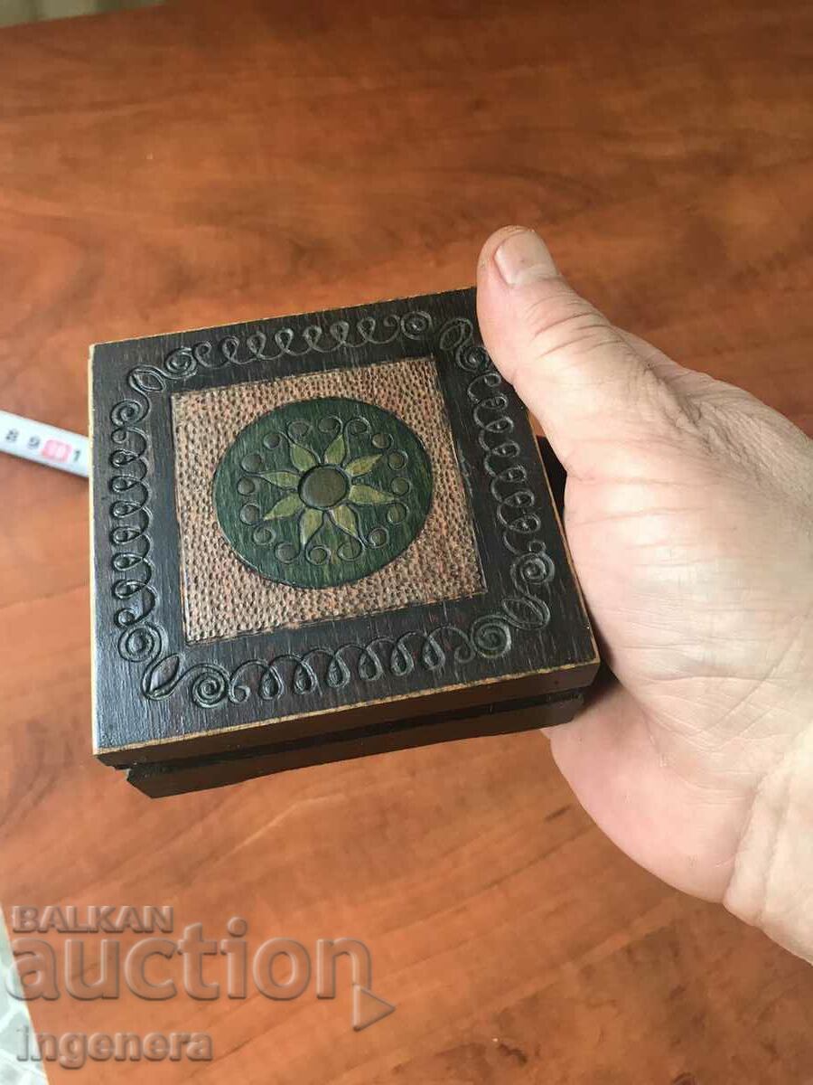 КУТИЯ ДЪРВО ПИРОГРАФ РИСУНЪК СТАРИННА ОТ СОЦА МОСТРА - 5 КУТИЯ ДЪРВО ПИРОГРАФ РИСУНЪК СТАРИННА ОТ СОЦА МОСТРА - 5