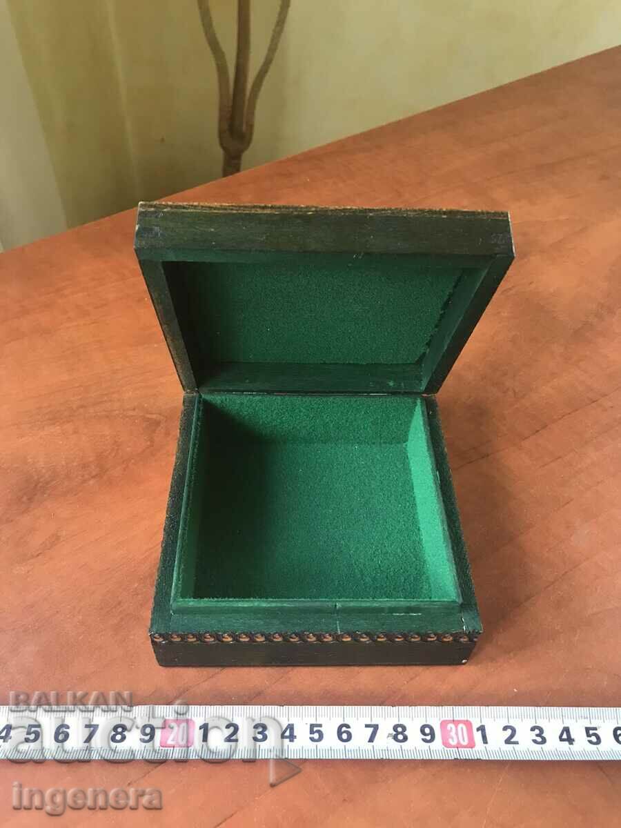 Аукцион КУТИЯ ДЪРВО ПИРОГРАФ РИСУНЪК СТАРИННА ОТ СОЦА МОСТРА Аукцион КУТИЯ ДЪРВО ПИРОГРАФ РИСУНЪК СТАРИННА ОТ СОЦА МОСТРА