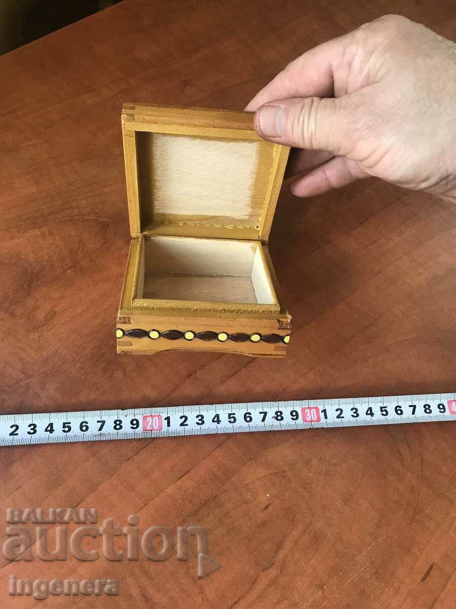 Аукцион КУТИЯ ДЪРВО ПИРОГРАФ РИСУНЪК СТАРИННА ОТ СОЦА МОСТРА Аукцион КУТИЯ ДЪРВО ПИРОГРАФ РИСУНЪК СТАРИННА ОТ СОЦА МОСТРА