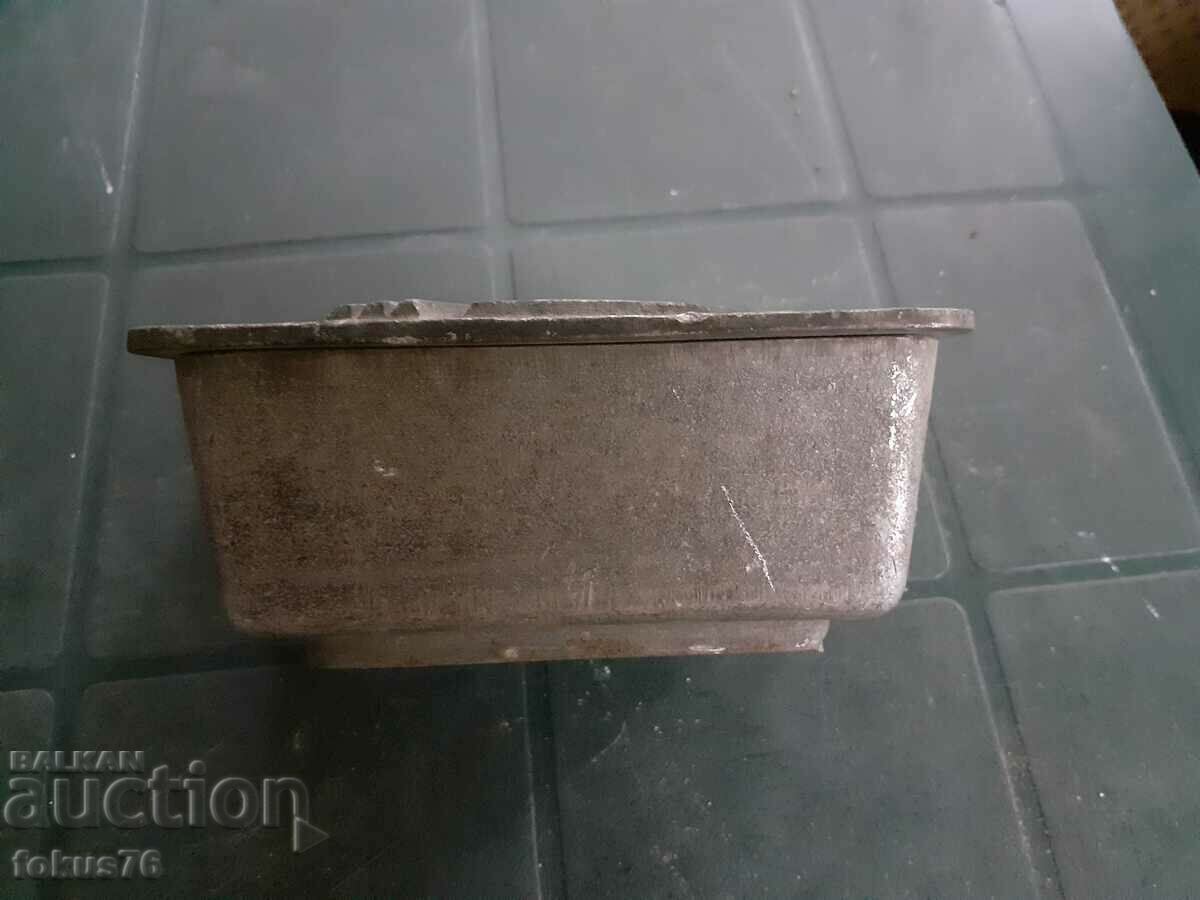 Auction Old metal ashtray airplane Auction Old metal ashtray airplane