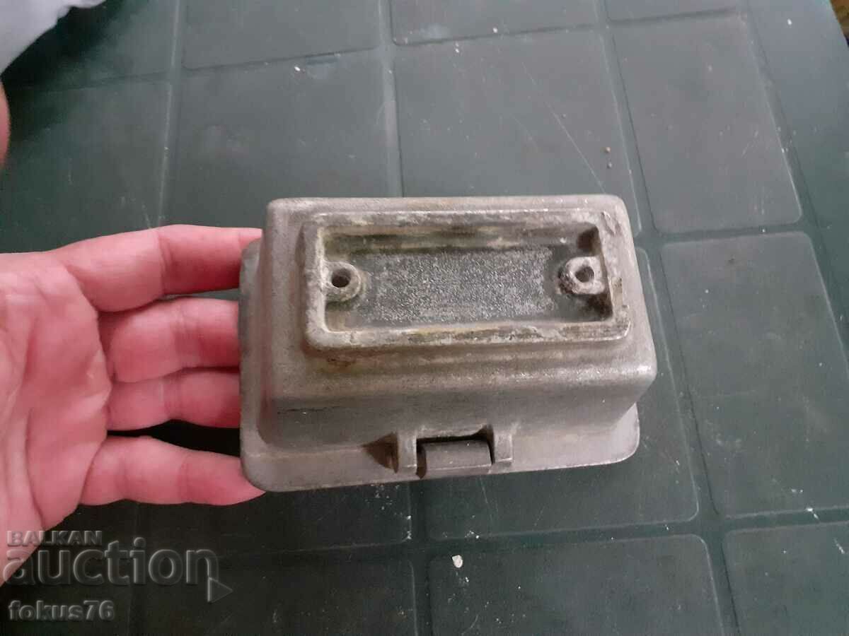 Delivery of Old metal ashtray airplane Delivery of Old metal ashtray airplane