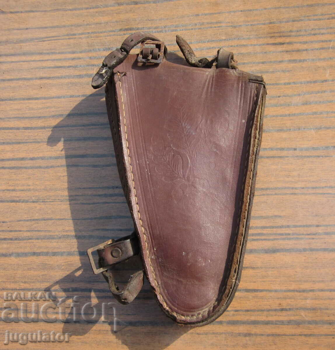 Auction old tool bag for vintage bicycle wheel Auction old tool bag for vintage bicycle wheel