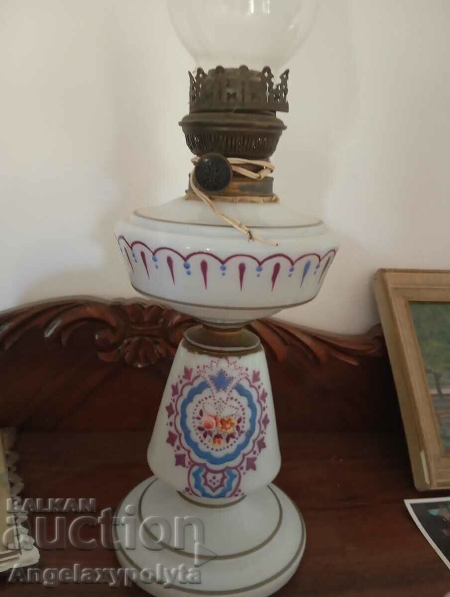 Стара порцеланова лампа