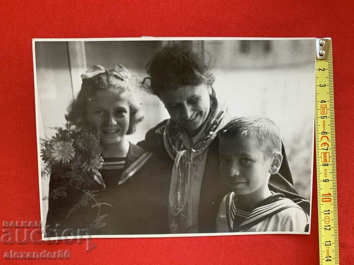 Παράδοση Tsola Dragoicheva Foundation "Bulgarian Affairs" παλιά φωτογραφία