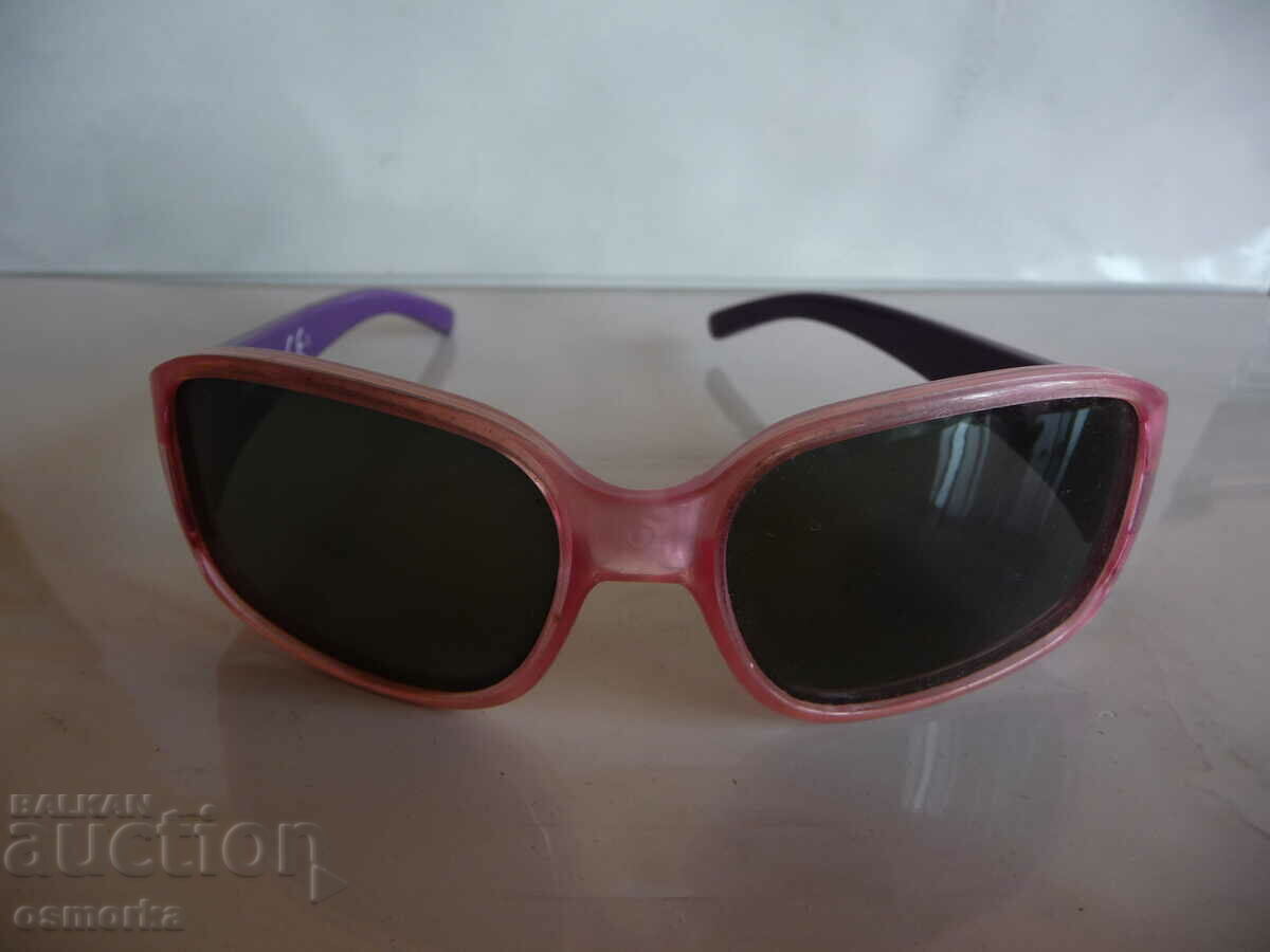 Children's sunglasses pink purple Chicco sun sea