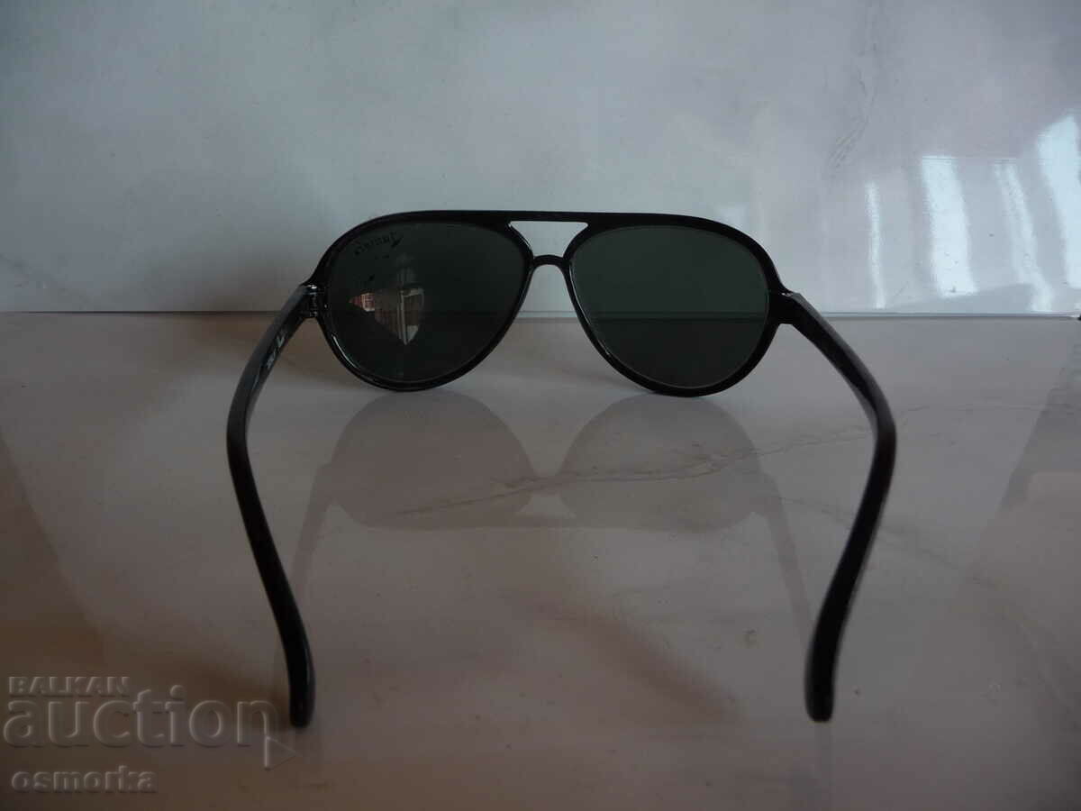 Auction Children's sunglasses black sun sea fashion modern dark Auction Children's sunglasses black sun sea fashion modern dark
