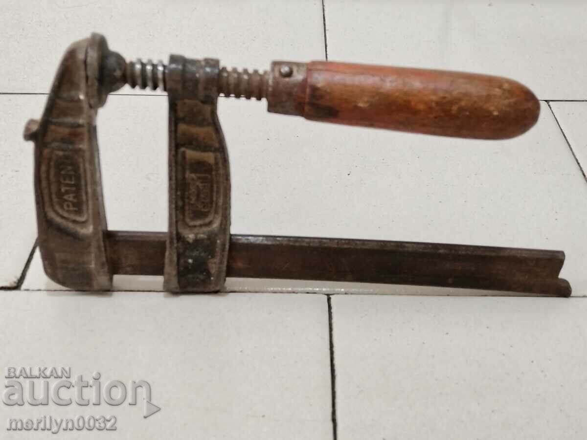 Auction Old carpenter's vice, vise, wooden Auction Old carpenter's vice, vise, wooden